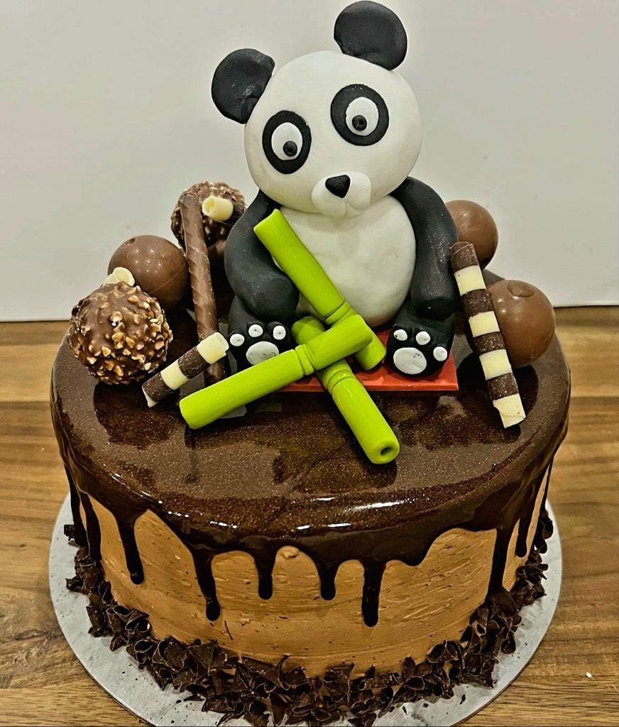 Custom Cake by Fab House