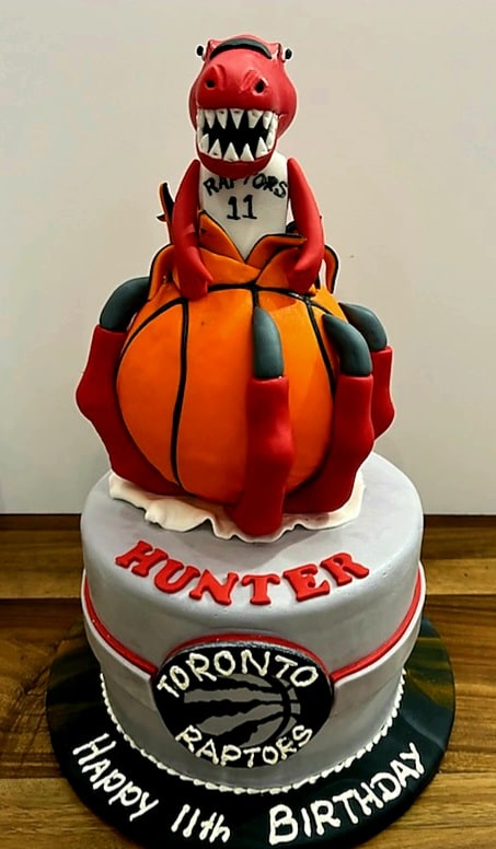 Custom Cake by Fab House